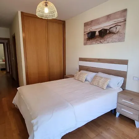 New 3-Bed Beach Apartment Galicia Apartman *